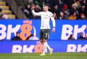 Čelsi slavi Pedra Neta i Enca, tri boda u Barnliju za -3 u odnosu na Arsenal!